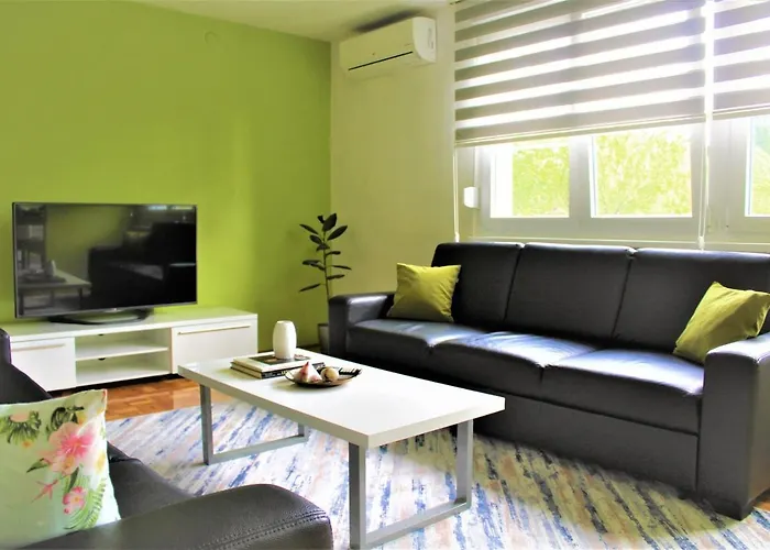 Green Apartment